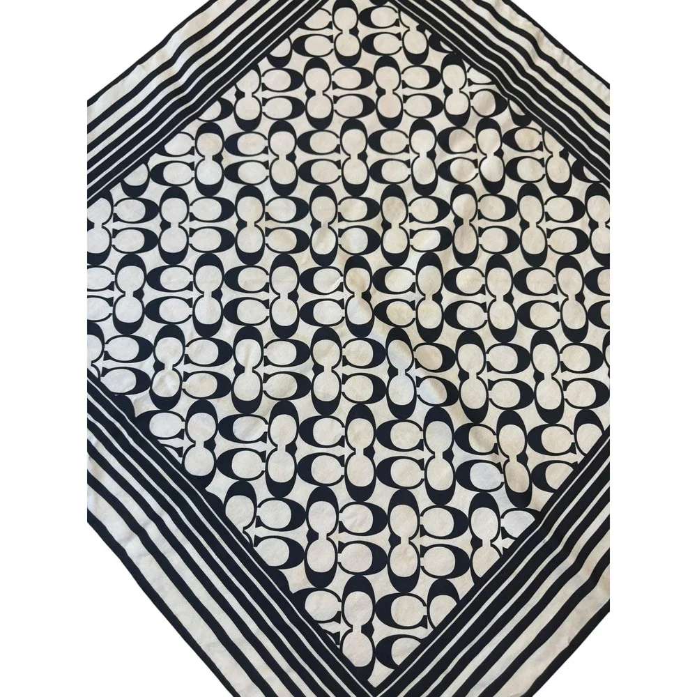 Coach 100% Silk Signature C Monogram Scarf Purse Tie 21 x 21 Black Cream Luxury